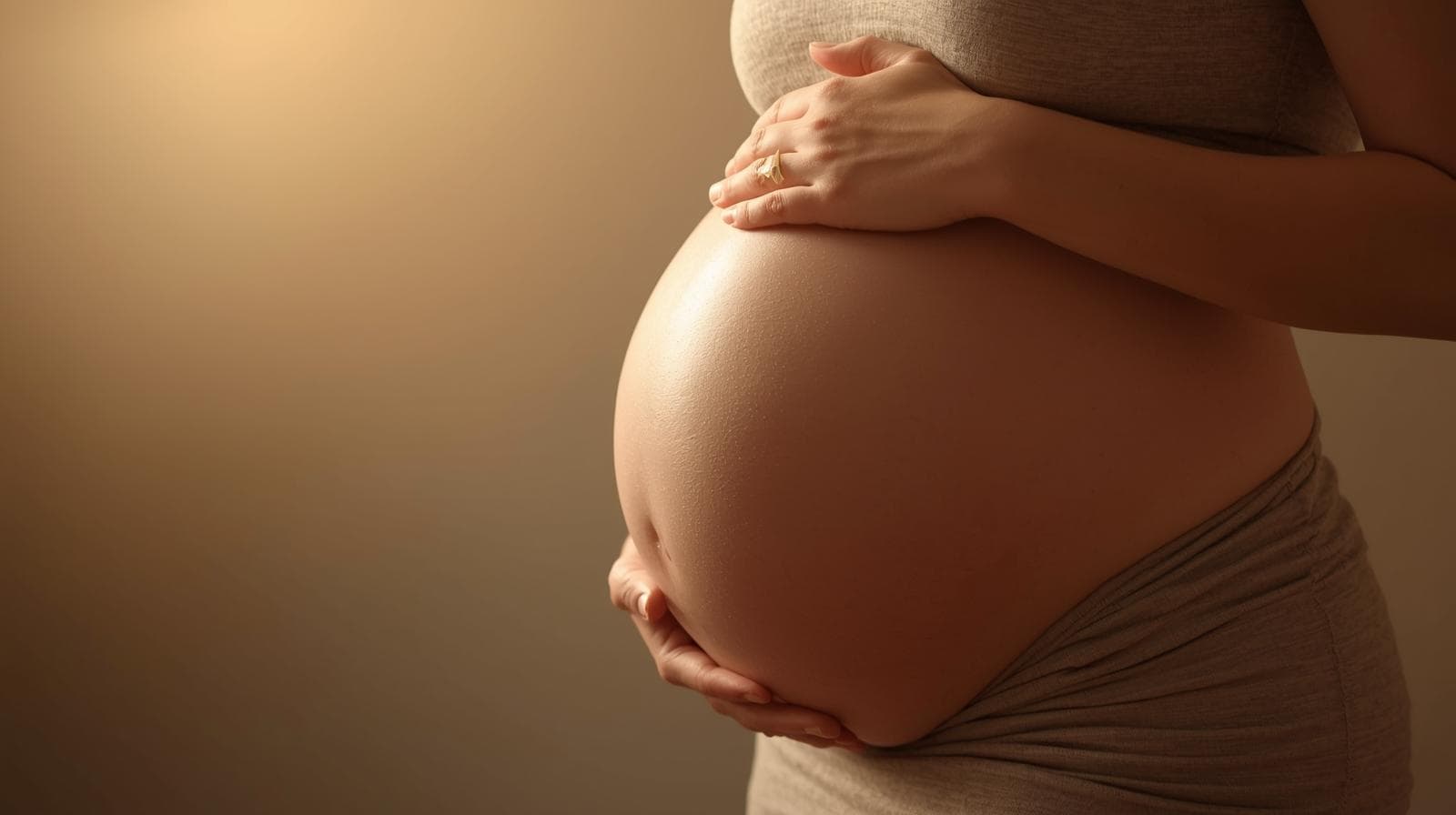 Darf ich ätherische Öle und Hydrolate in der Schwangerschaft verwenden?