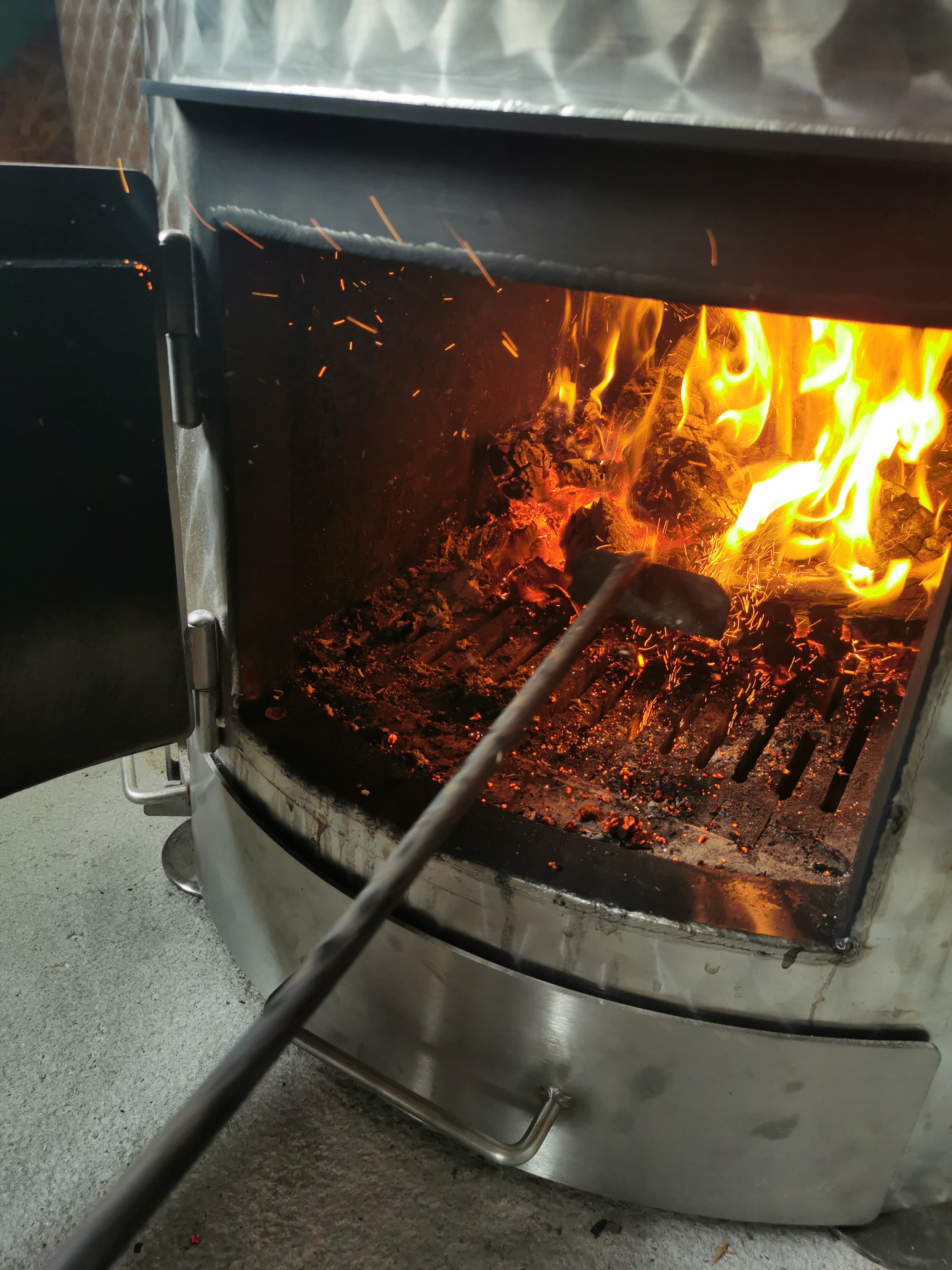 Destillationsanlage mit Holzbefeuerung in Oberösterreich